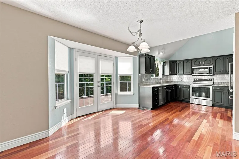 3537 Canyon Creek Drive, St Charles, MO 63303 — listing photo 9 of 58