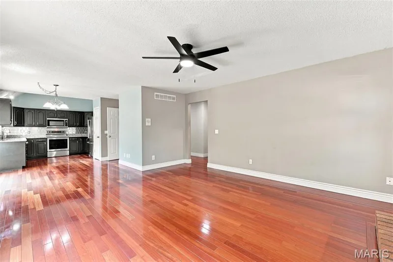 3537 Canyon Creek Drive, St Charles, MO 63303 — listing photo 11 of 58