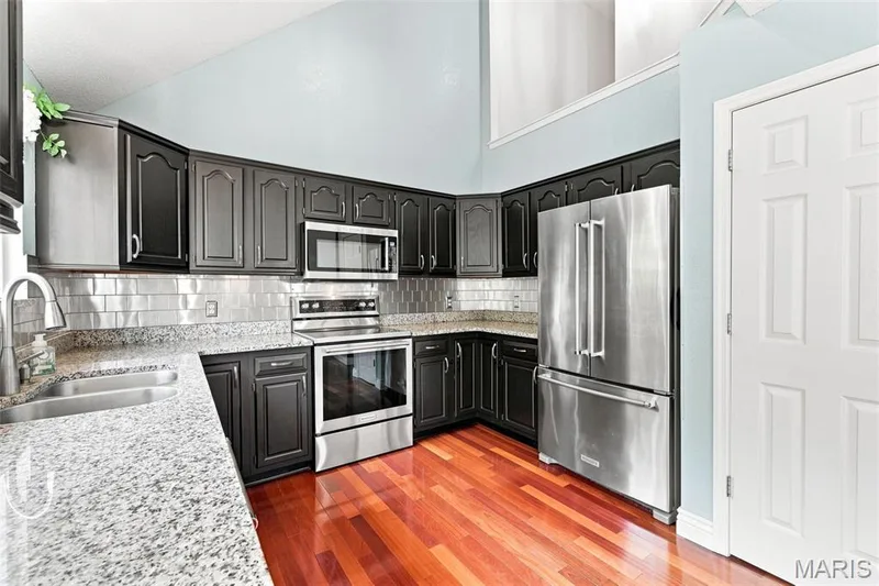 3537 Canyon Creek Drive, St Charles, MO 63303 — listing photo 15 of 58