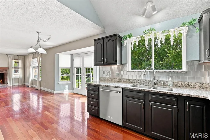 3537 Canyon Creek Drive, St Charles, MO 63303 — listing photo 16 of 58