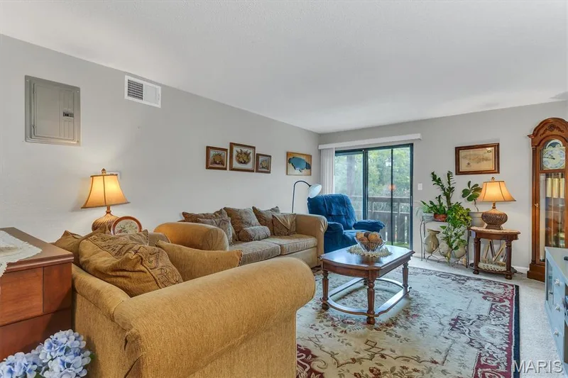 1465 Heritage Landing #207, St Charles, MO 63303 — listing photo 9 of 35