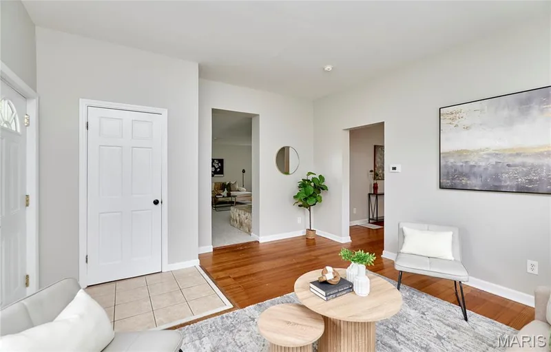 225 Houston Street, St Charles, MO 63301 — listing photo 7 of 34