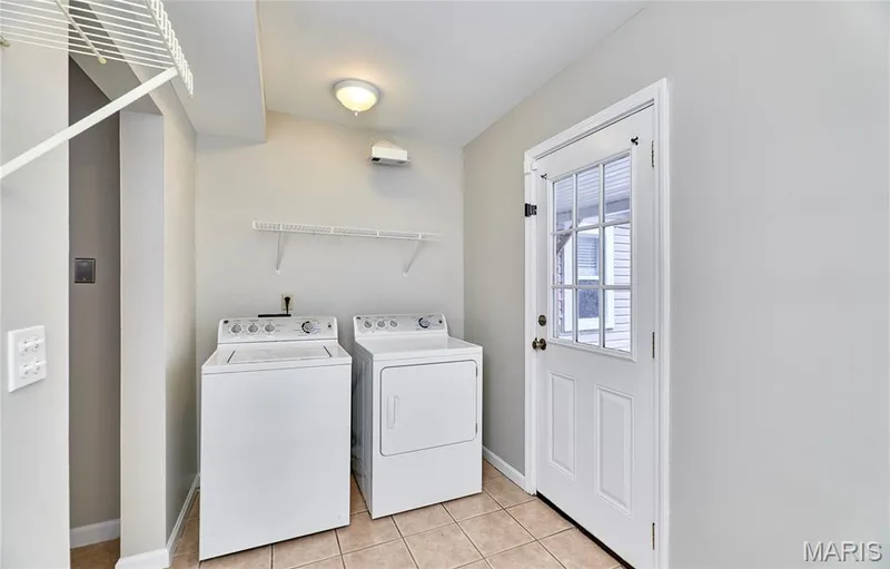 225 Houston Street, St Charles, MO 63301 — listing photo 17 of 34