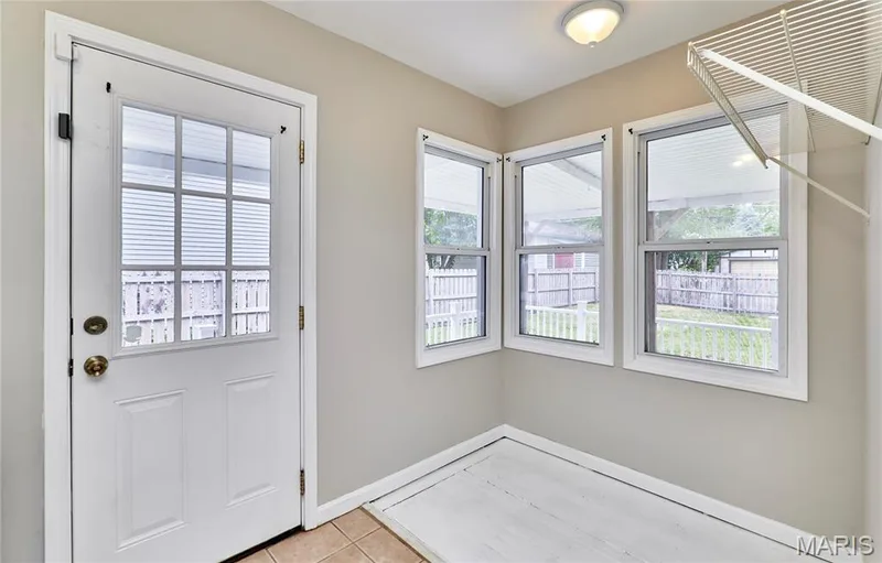 225 Houston Street, St Charles, MO 63301 — listing photo 18 of 34