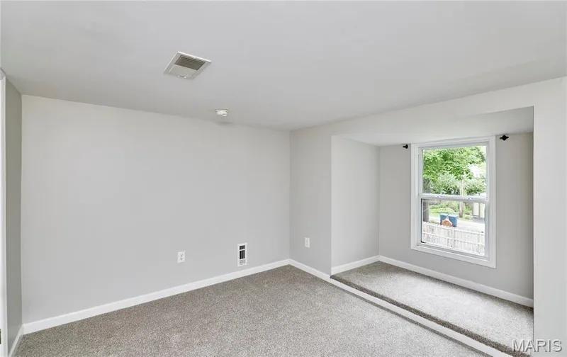 225 Houston Street, St Charles, MO 63301 — listing photo 21 of 34