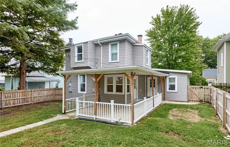 225 Houston Street, St Charles, MO 63301 — listing photo 29 of 34