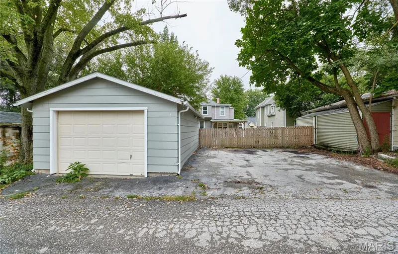 225 Houston Street, St Charles, MO 63301 — listing photo 31 of 34