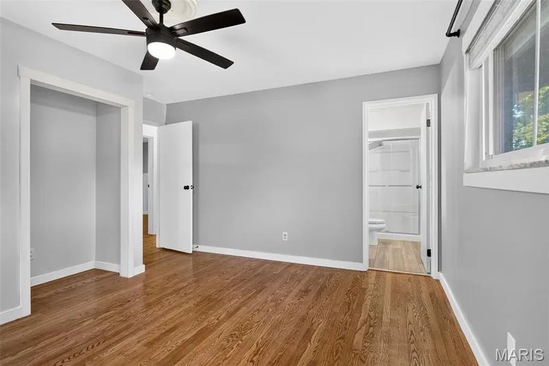 120 S Duchesne Drive, St Charles, MO 63301 — listing photo 19 of 36