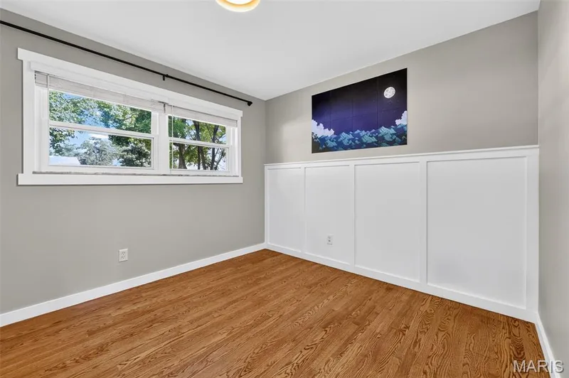 3rd Bedroom with wainscot — 120 S Duchesne Drive, St Charles, MO 63301
