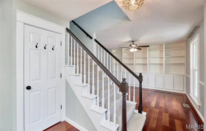 16430 Green Pines Drive, Wildwood, MO 63011 — listing photo 4 of 53