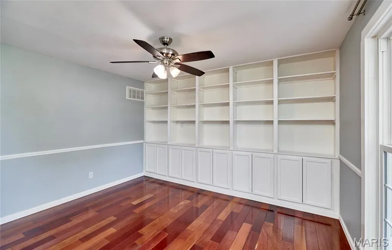 16430 Green Pines Drive, Wildwood, MO 63011 — listing photo 5 of 53