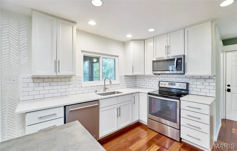 16430 Green Pines Drive, Wildwood, MO 63011 — listing photo 11 of 53