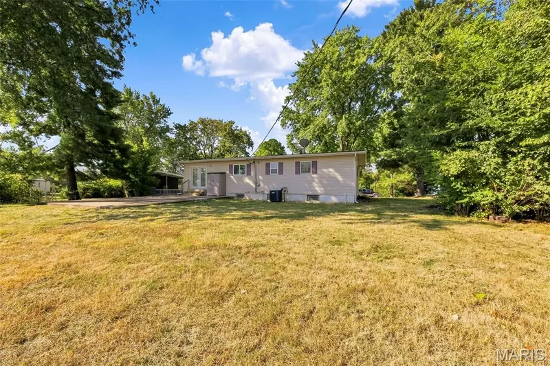 320 View Point Lane, Lake St. Louis, MO 63367 — listing photo 8 of 46