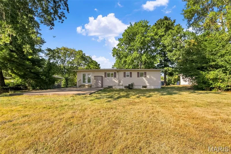 320 View Point Lane, Lake St. Louis, MO 63367 — listing photo 9 of 46