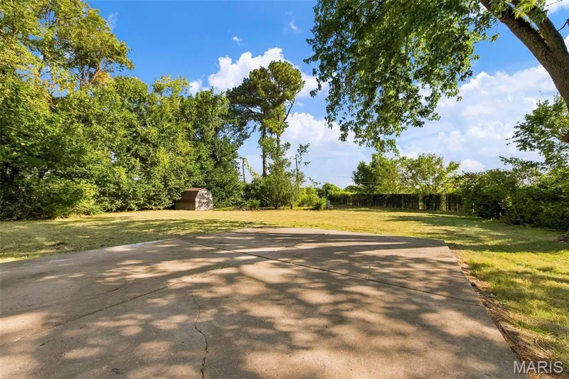 320 View Point Lane, Lake St. Louis, MO 63367 — listing photo 40 of 46