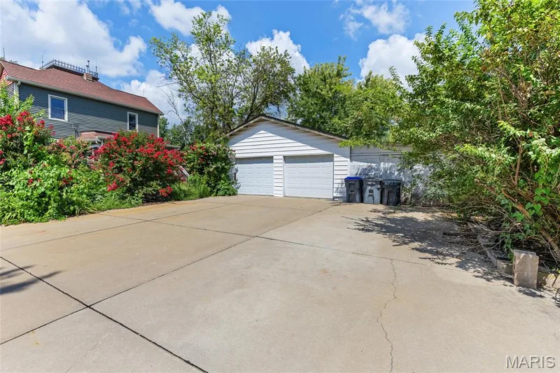 811 Tom Ginnever Avenue, O'Fallon, MO 63366 — listing photo 32 of 39
