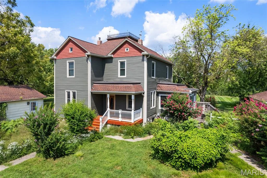 811 Tom Ginnever Avenue, O'Fallon, MO 63366 — listing photo 1 of 39