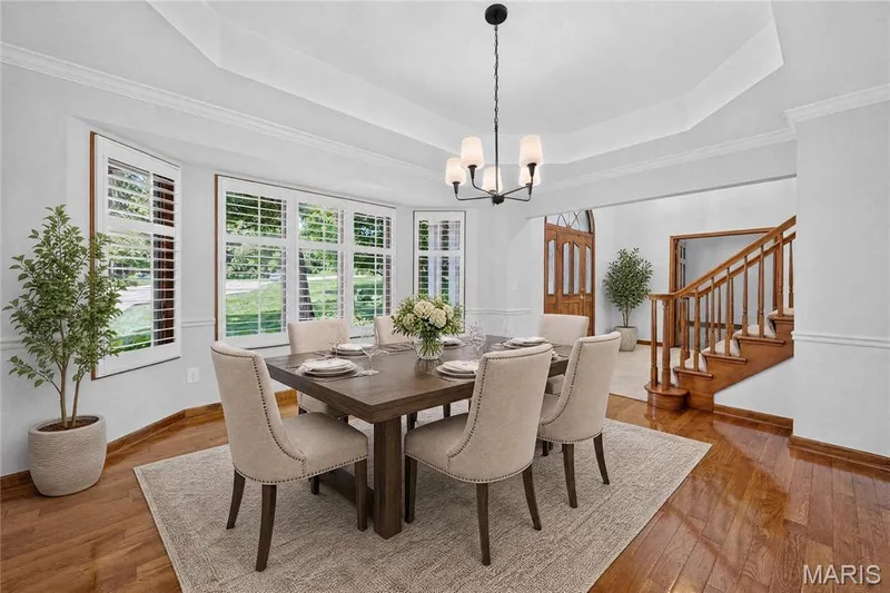 4 Woodford Place, St Charles, MO 63301 — listing photo 5 of 33