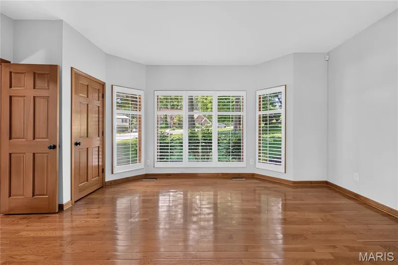 4 Woodford Place, St Charles, MO 63301 — listing photo 15 of 33