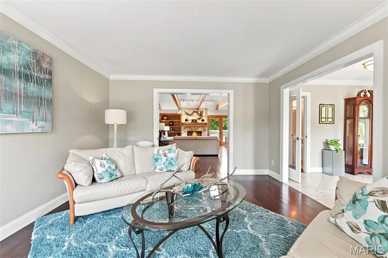 2126 Park Forest Drive, Chesterfield, MO 63017 — listing photo 7 of 48