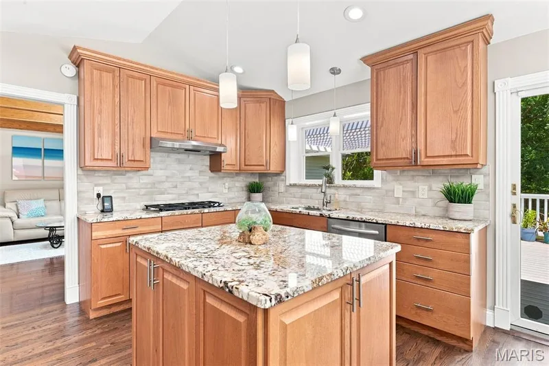 2126 Park Forest Drive, Chesterfield, MO 63017 — listing photo 15 of 48