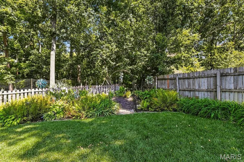 2126 Park Forest Drive, Chesterfield, MO 63017 — listing photo 40 of 48