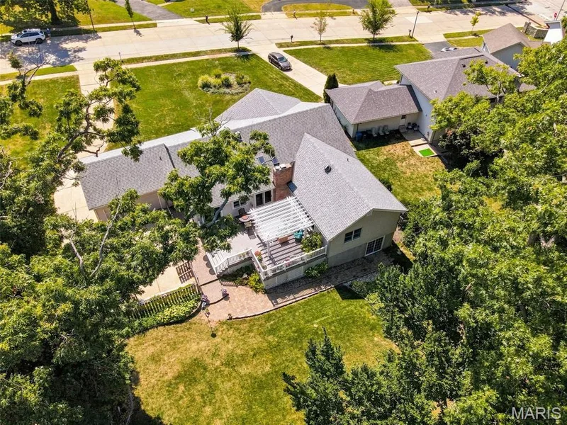 2126 Park Forest Drive, Chesterfield, MO 63017 — listing photo 44 of 48