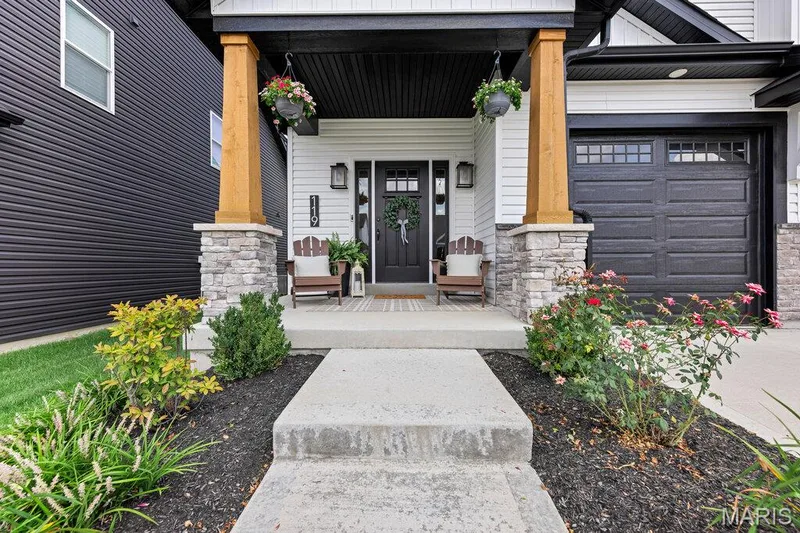 119 Sommerset Court, Lake St. Louis, MO 63367 — listing photo 3 of 41