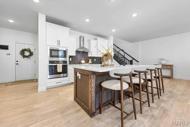 119 Sommerset Court, Lake St. Louis, MO 63367 — listing photo 10 of 41