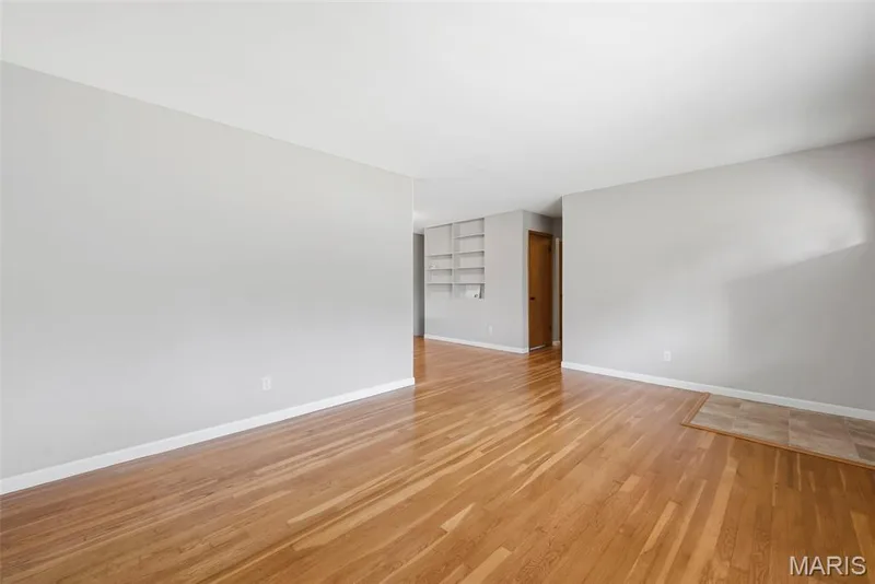 Hardwood Flooring — 3361 Clemens Court, St Charles, MO 63301