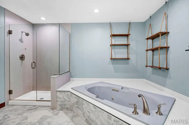 Whether you like to grab a quick shower or unwind in a bath, you are covered! And, the oval tub is jetted! — 2 Patrick Lane, Defiance, MO 63341