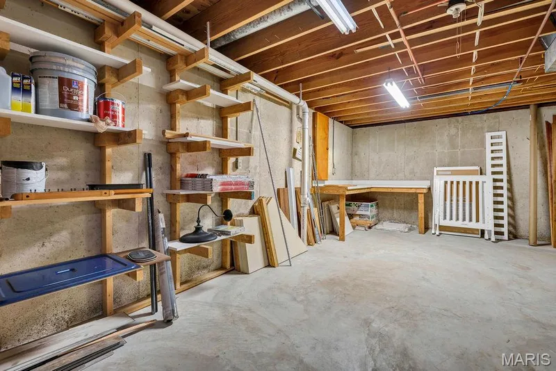 Lots of storage room. — 2 Patrick Lane, Defiance, MO 63341