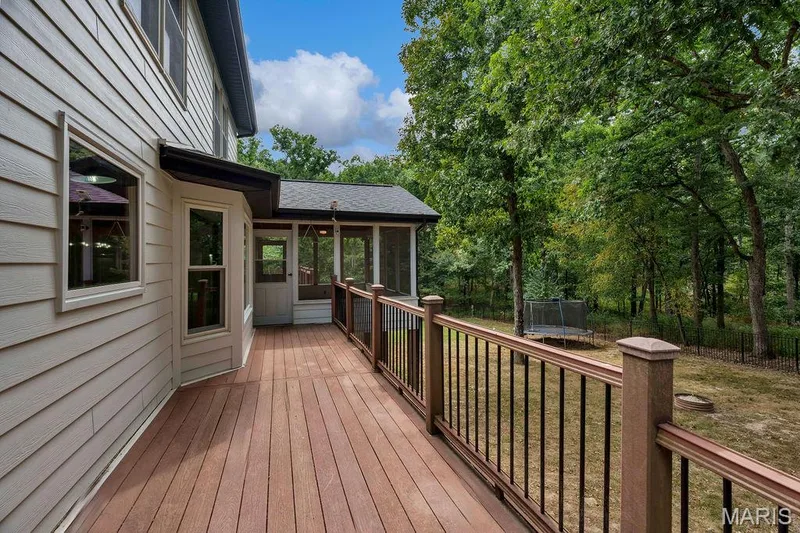 Composite deck — 2 Patrick Lane, Defiance, MO 63341