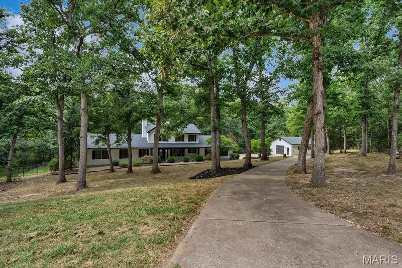 Want to own your own slice of heaven? — 2 Patrick Lane, Defiance, MO 63341
