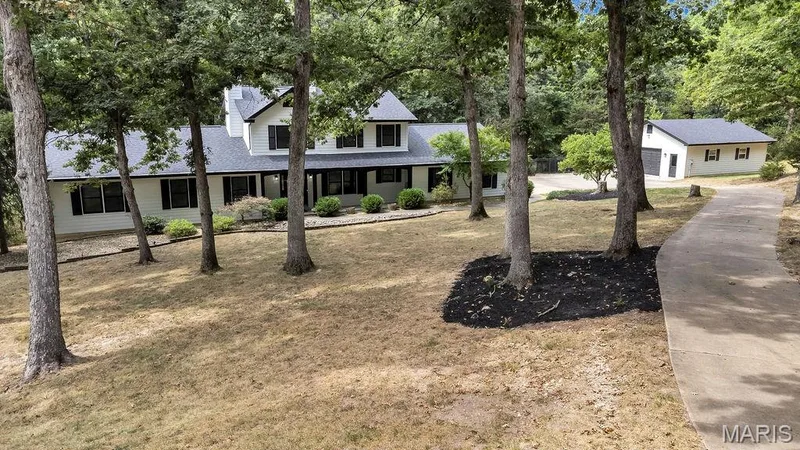 Been dreaming of a large home on acreage with a detached garage or utility outbuilding? — 2 Patrick Lane, Defiance, MO 63341