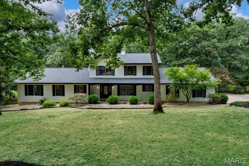 2 Patrick Lane is the one you've been waiting for! Schedule a private tour today! — 2 Patrick Lane, Defiance, MO 63341