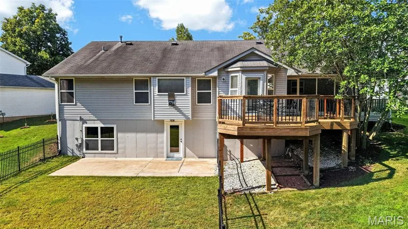 7235 Picasso Drive, Dardenne Prairie, MO 63368 — listing photo 51 of 53