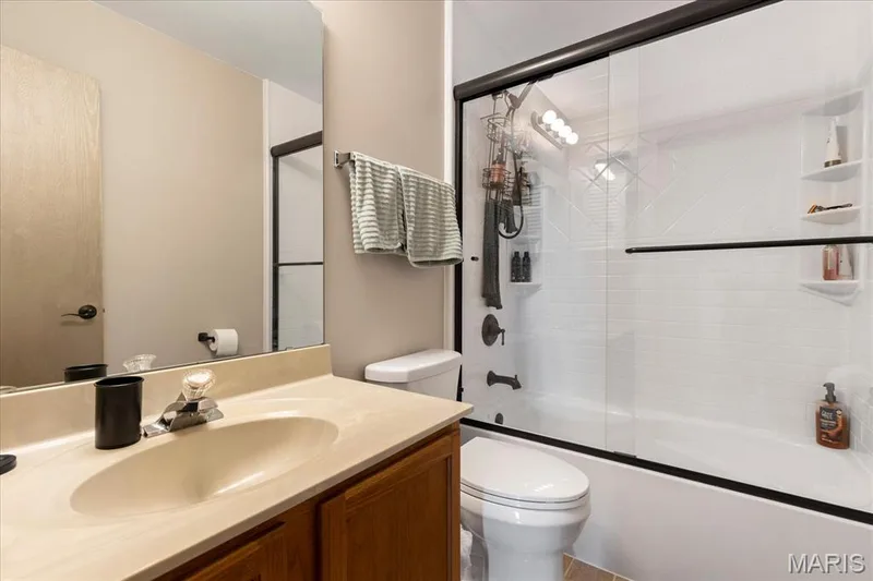 121 Whisper Creek Drive, Wentzville, MO 63385 — listing photo 23 of 39