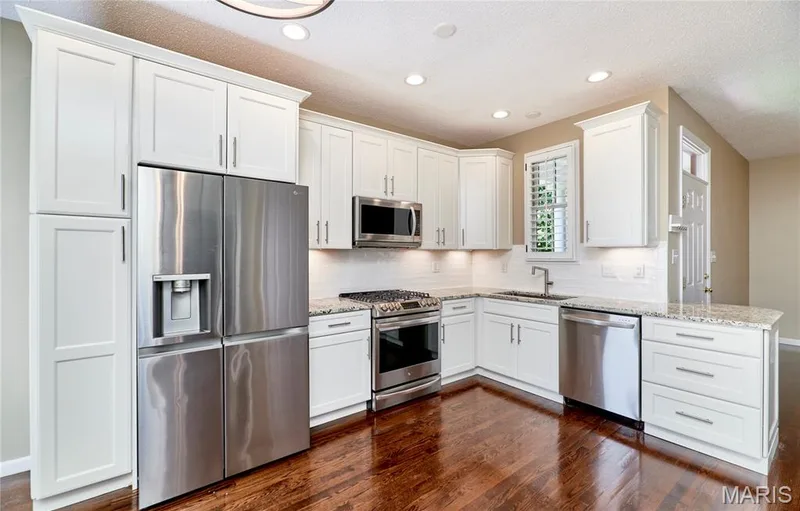 3321 Canal Street, St Charles, MO 63301 — listing photo 8 of 25