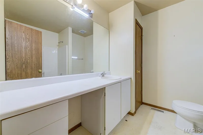 Primary bath — 4306 Sherman Park Drive #10F, St Charles, MO 63303