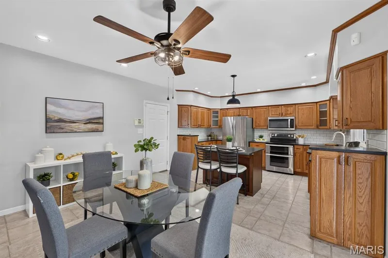 2550 Trenton Station, St Charles, MO 63303 — listing photo 14 of 40