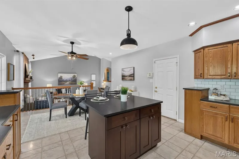 2550 Trenton Station, St Charles, MO 63303 — listing photo 18 of 40