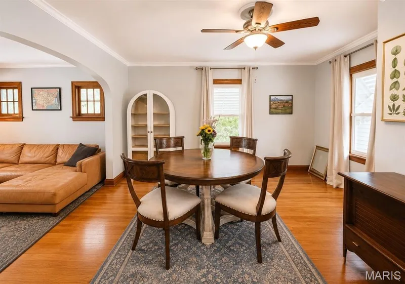 1029 Jackson Street, St Charles, MO 63301 — listing photo 8 of 42