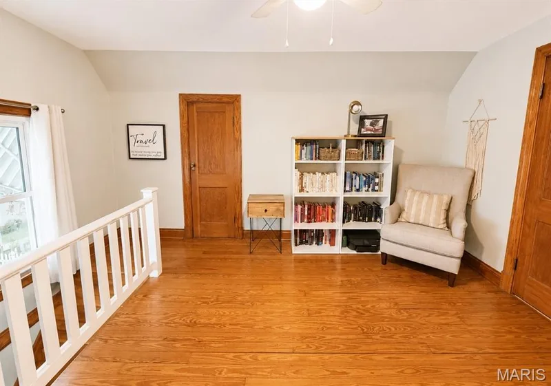upstairs — 1029 Jackson Street, St Charles, MO 63301
