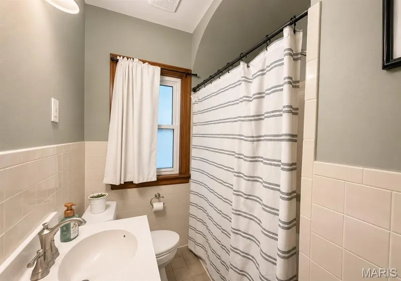 1029 Jackson Street, St Charles, MO 63301 — listing photo 24 of 42