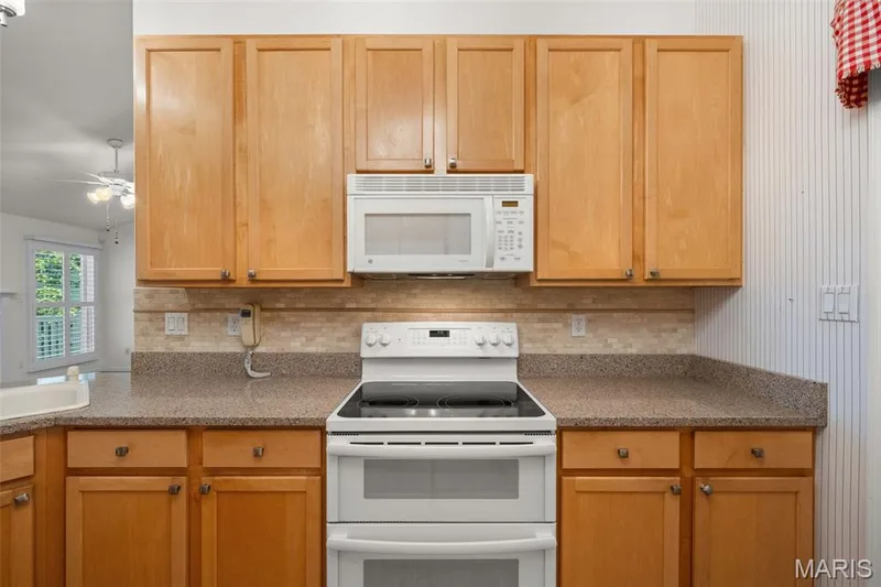 723 River Glen Drive, O'Fallon, MO 63368 — listing photo 16 of 49