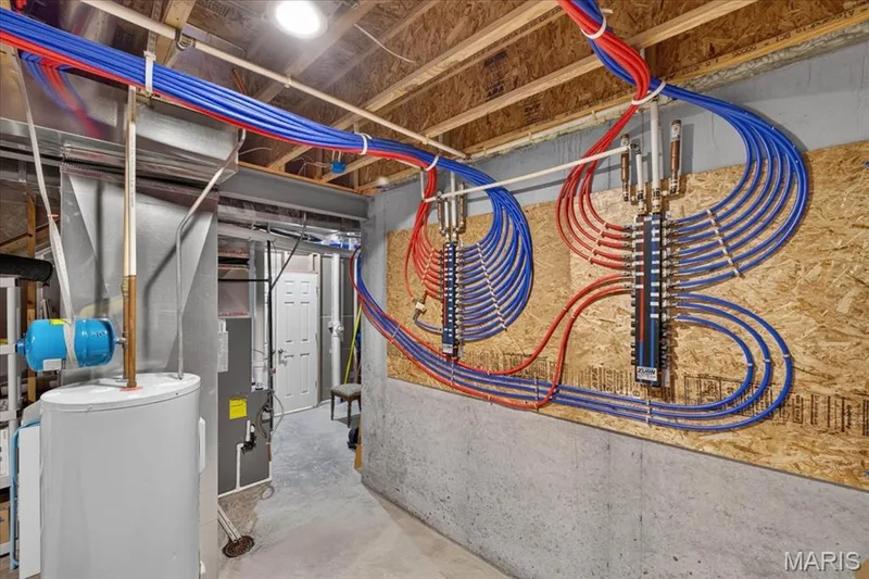 PEX water distribution system designed to route water from main supply lines to individual plumbing fixtures — 1307 Homestead Heights Drive, Wildwood, MO 63005