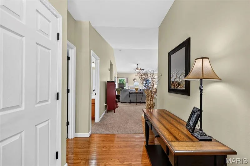 Hadwood Entry flooring — 18 Eagle Bluff Lane, St Charles, MO 63303
