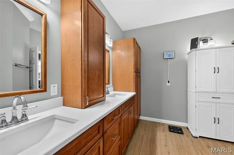 18 Eagle Bluff Lane, St Charles, MO 63303 — listing photo 12 of 46