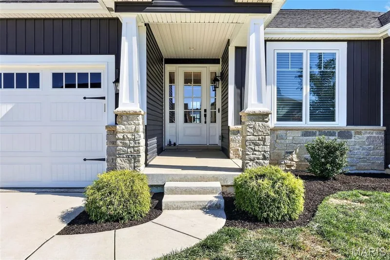 130 Far Meadow Drive, Lake St. Louis, MO 63367 — listing photo 5 of 80